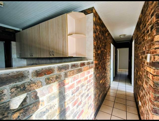 3 BEDROOM HOUSE FOR SALE IN WAVECREST